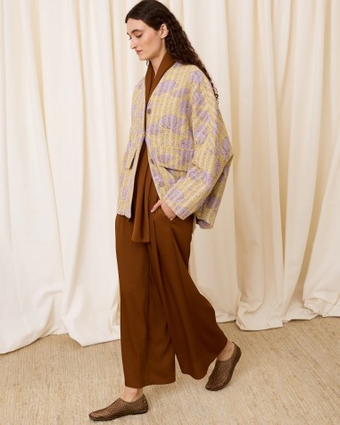 Cazadora amarilla de flores 4011