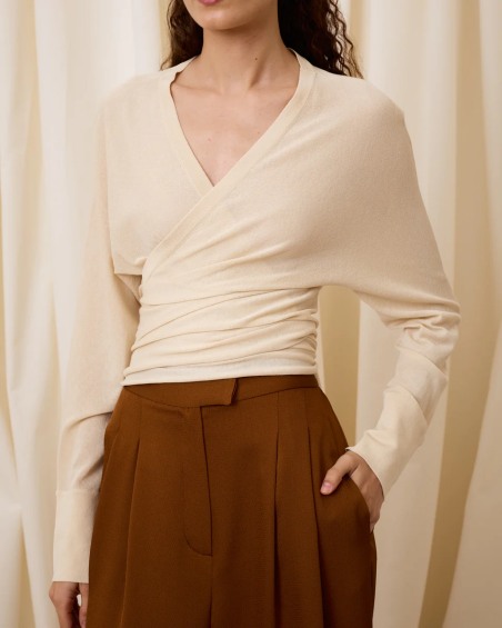 Chaqueta con lazada beige 7742