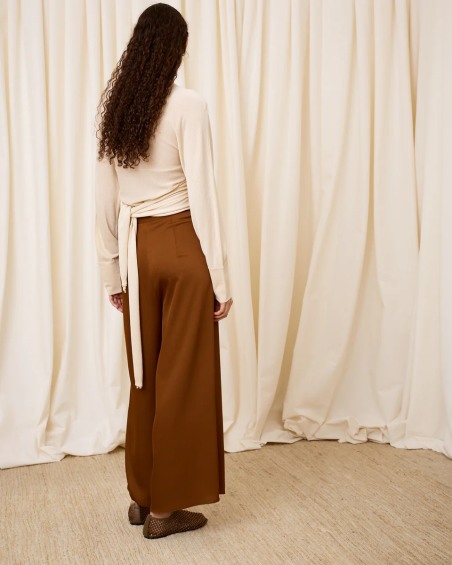 Chaqueta con lazada beige 7742