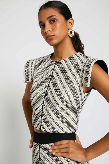 Top Beny Color Nude (  solo venta conjunto falda)