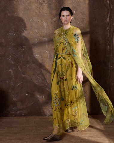 Vestido de tul bordado mostaza 6481-648