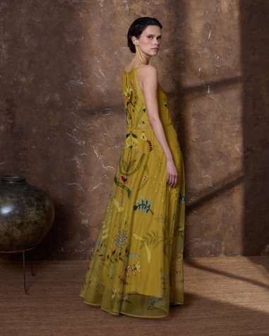 Vestido de tul bordado mostaza 6481-648