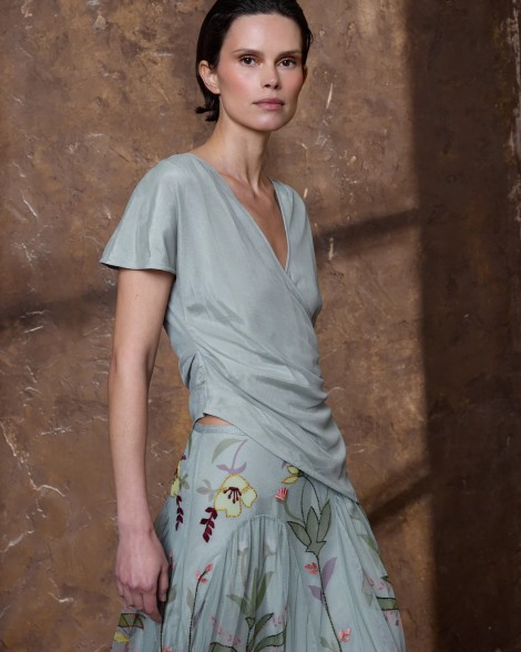 Top de tul gris azulado 6484-603 ( solo venta con falda)