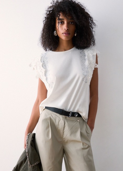 Camiseta con detalles de macramé WA6311