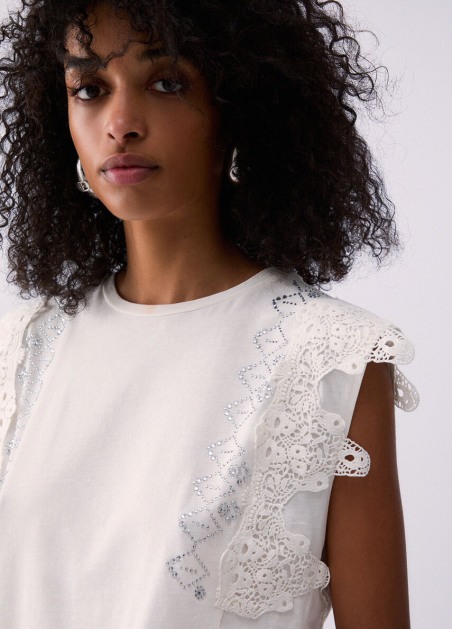 Camiseta con detalles de macramé WA6311