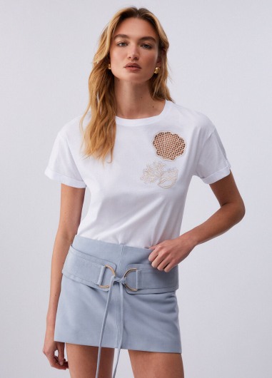 Camiseta con bordado a jour WA6413
