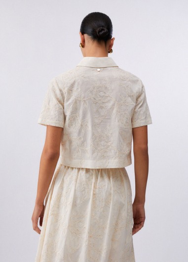 Camisa de muselina con bordados wa6508
