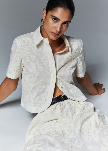 Camisa de muselina con bordados wa6508