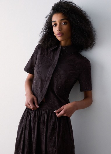 Camisa  de muselina con bordados wa6508