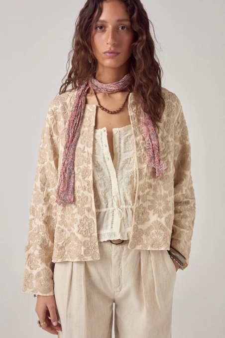 Akash Jacket Crisantemo Pearl  Maison Hotel