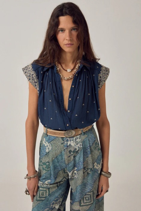 Karina Sleeveless Shirt Deep River   Maison Hotel 2