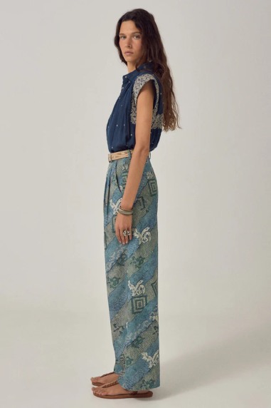 Karina Sleeveless Shirt Deep River   Maison Hotel