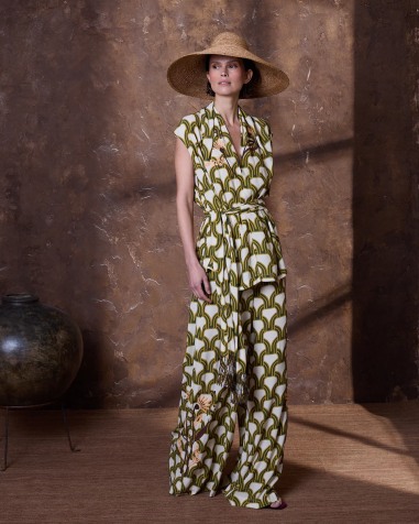 Top verde de viscosa estampado y bordado 4274-320 ( solo venta conjunto con pantalon)