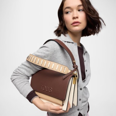 Bolso bandolera Tous Audree Saffiano beige mediano