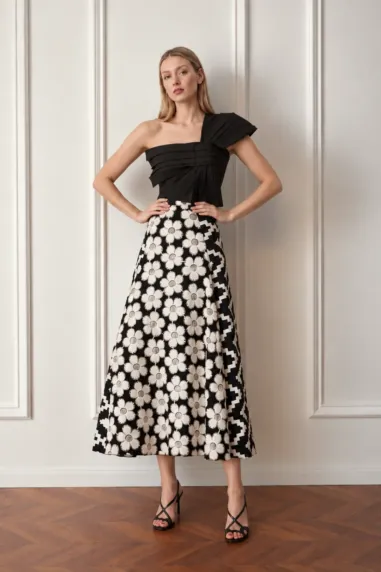 Falda Mangata