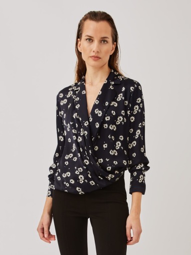 Camisa florecitas marino 1105.757