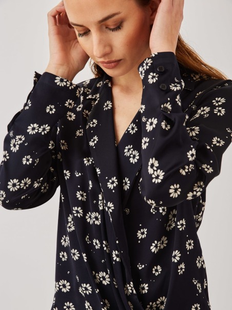 Camisa florecitas marino 1105.757