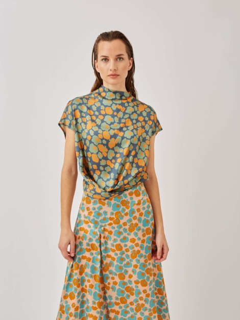 Top de florecitas fondo azul 1117.762