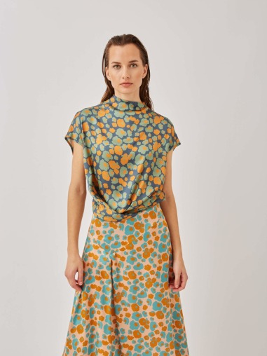 Top de florecitas fondo azul 1117.762