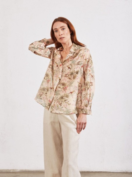 Camisa con canesú estampado tropical 2014.606