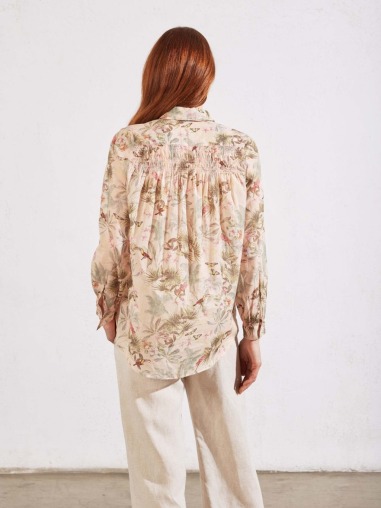 Camisa con canesú estampado tropical 2014.606