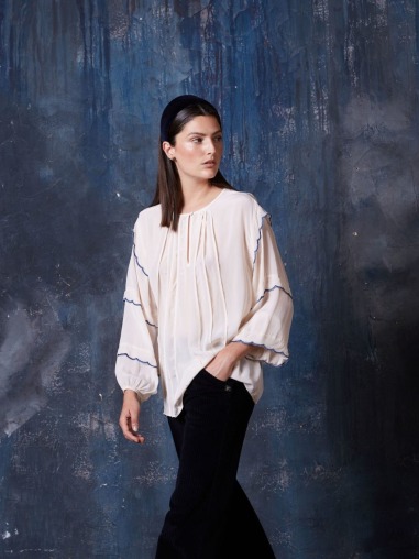 Blusón con jaretas en azul 4274372