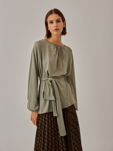 Camiseta con botones en el cuello verde 1016-107