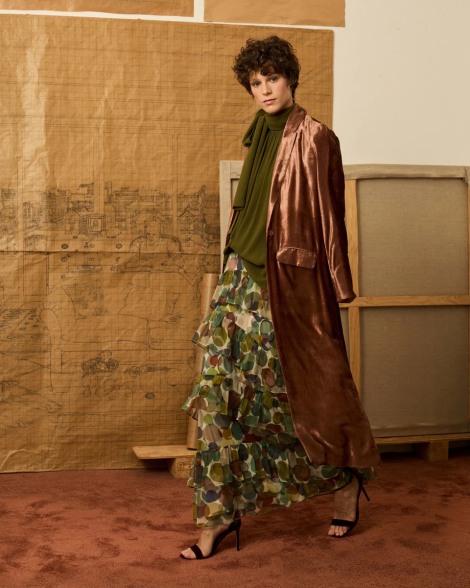 Levita terciopelo maquillaje 1331 | IS COMING