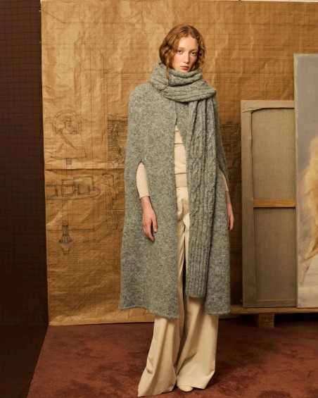 Capa gris bordada 7363 |